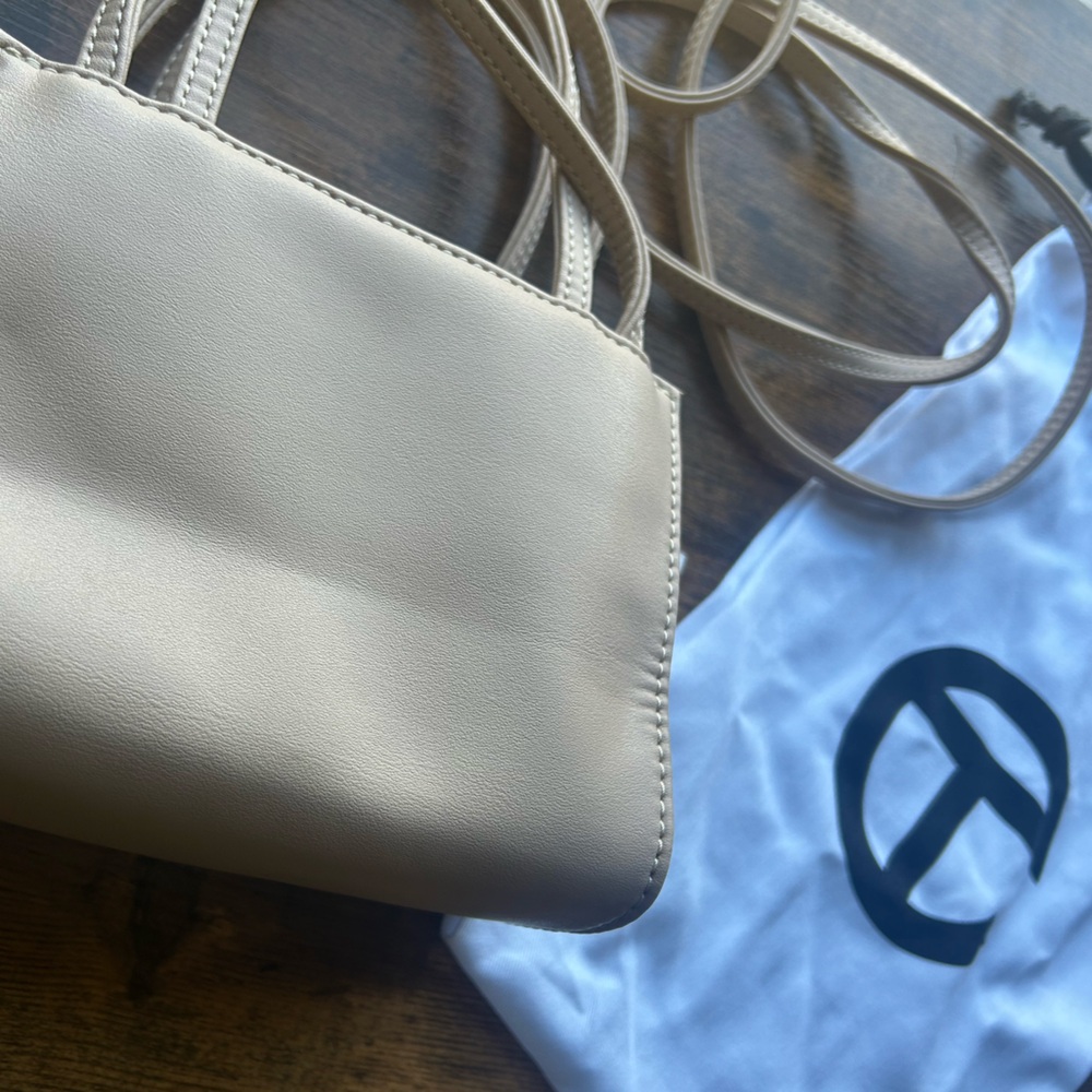 Small Tan Telfar Bag - Picture 3 of 4